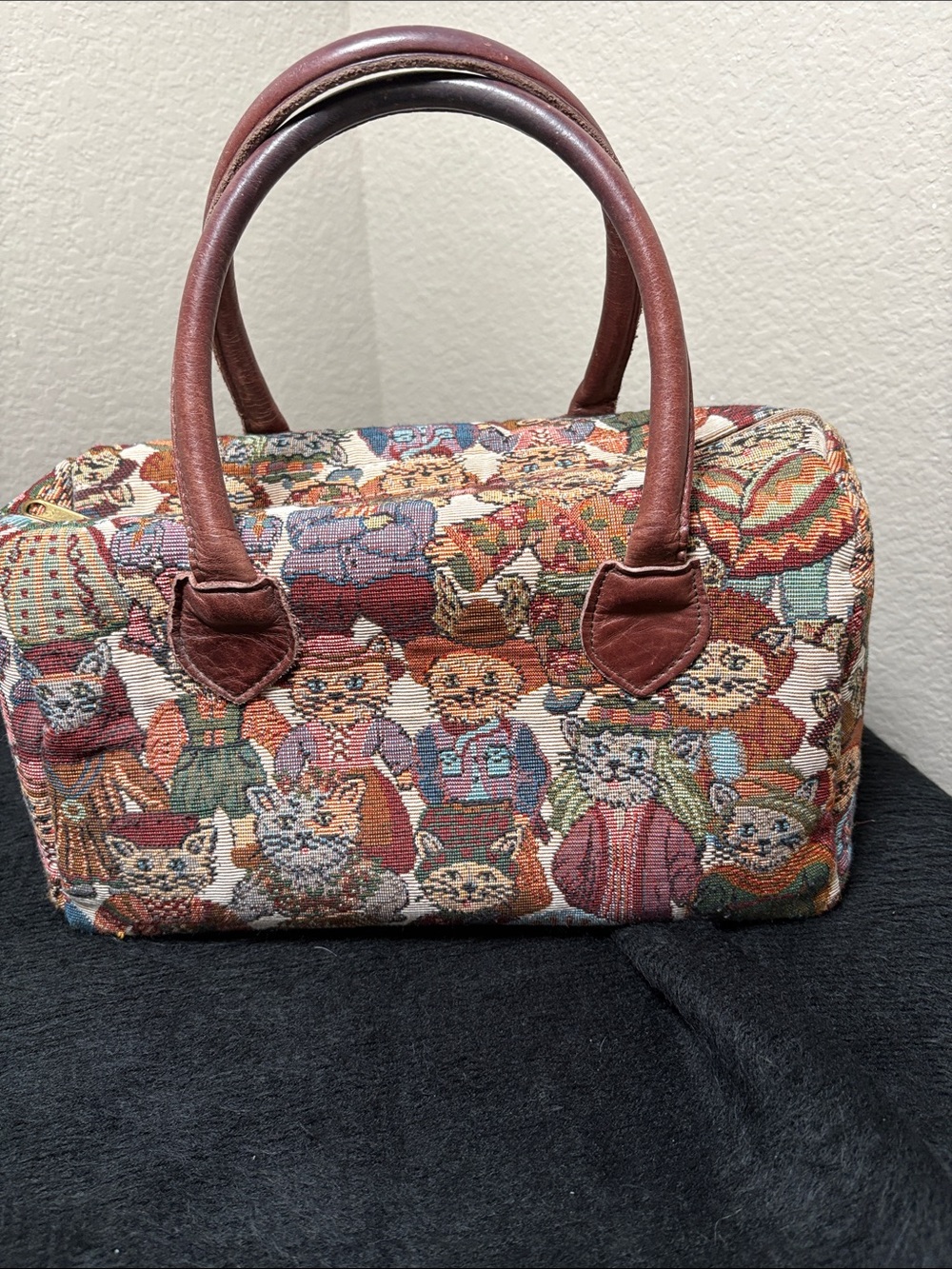 Vintage Tapestry Cat Pattern Satchel Handbag - Brown Handles